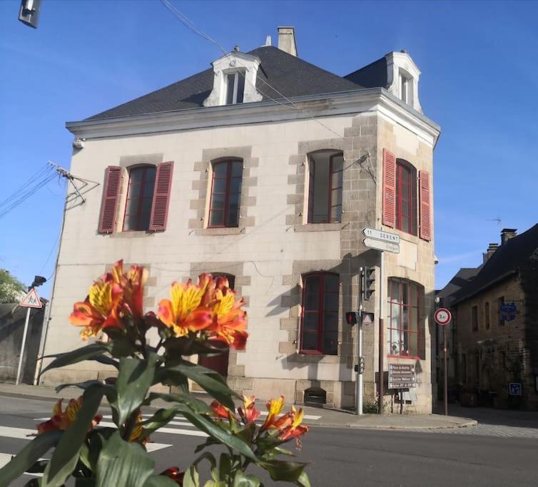 Grande Maison De Ville Entre Terre Et Mer Malestroit Exteriér fotografie